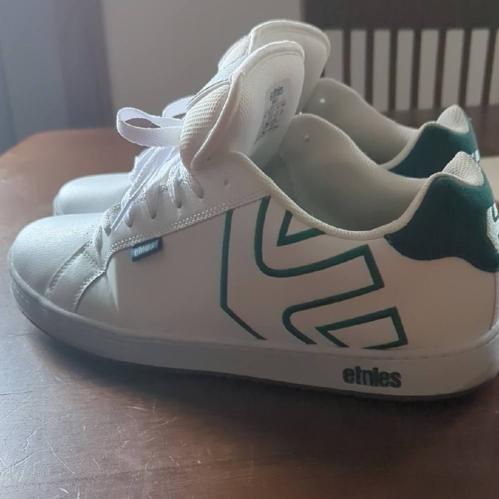 Etnies White and Green Sneakers Classic Skate Style